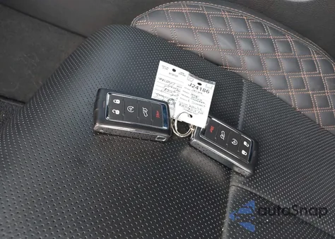 2024 Jeep Grand Cherokee L Summit Reserve 4X4 z USA, uszkodzony, nr VIN 1C4RJKEG3R8545372